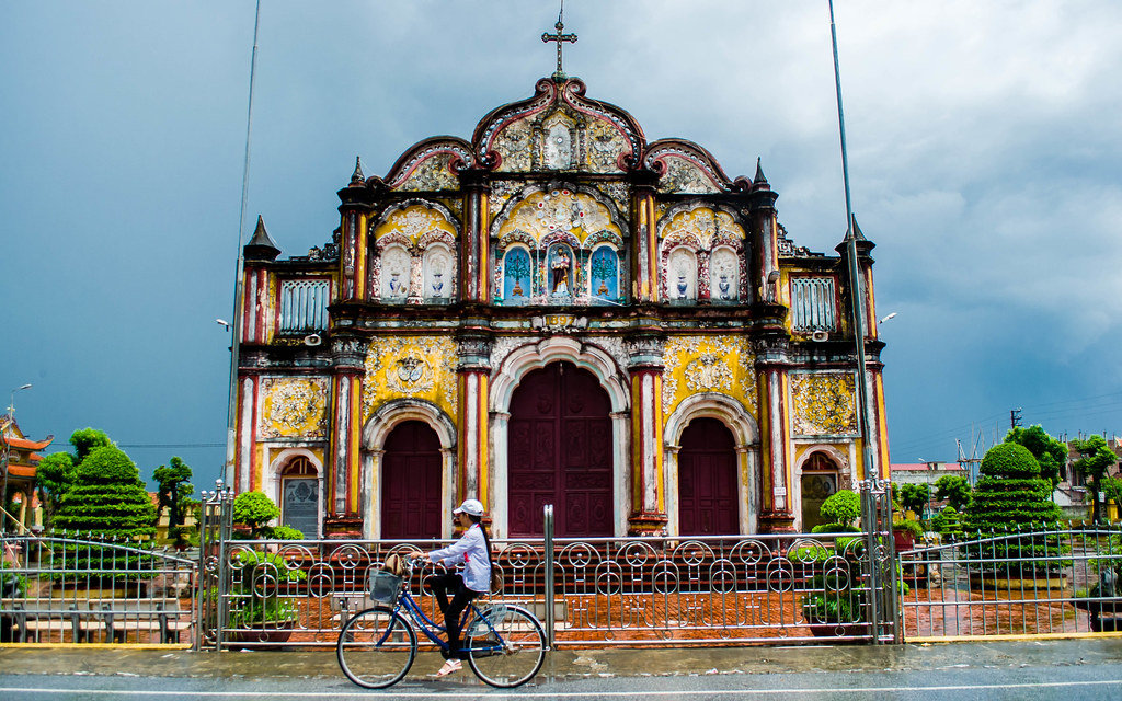 Khám phá nhà thờ Quất Lâm đầy cổ kính